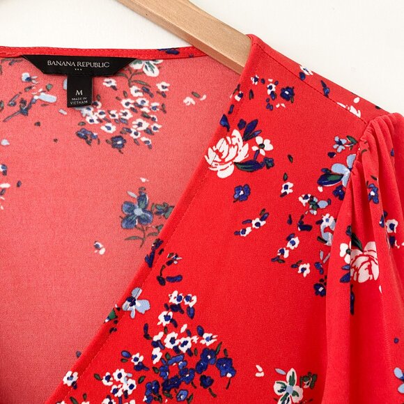 Banana Republic Red Sheer Floral Wrap Blouse – Size M - Picture 6 of 7